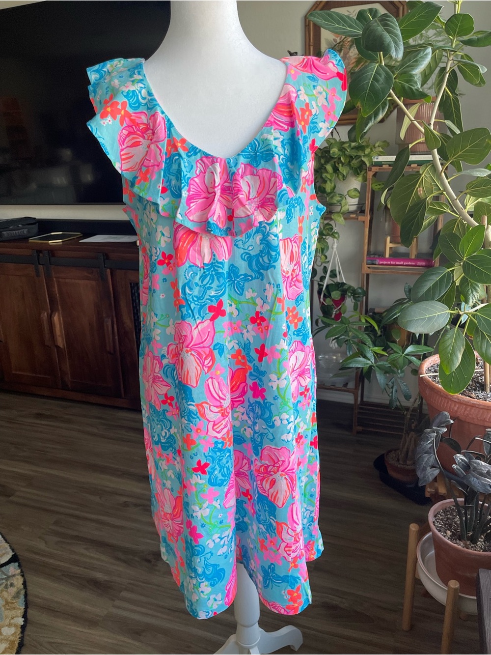 Lilly Pulitzer Alessa Blue Midi Pink Floral Print ruffle scoop neck dress in L